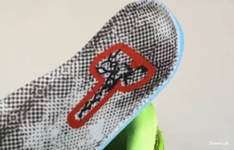 LeBron Nike  Stocking  Stuffer FJ4955-300 20 0514